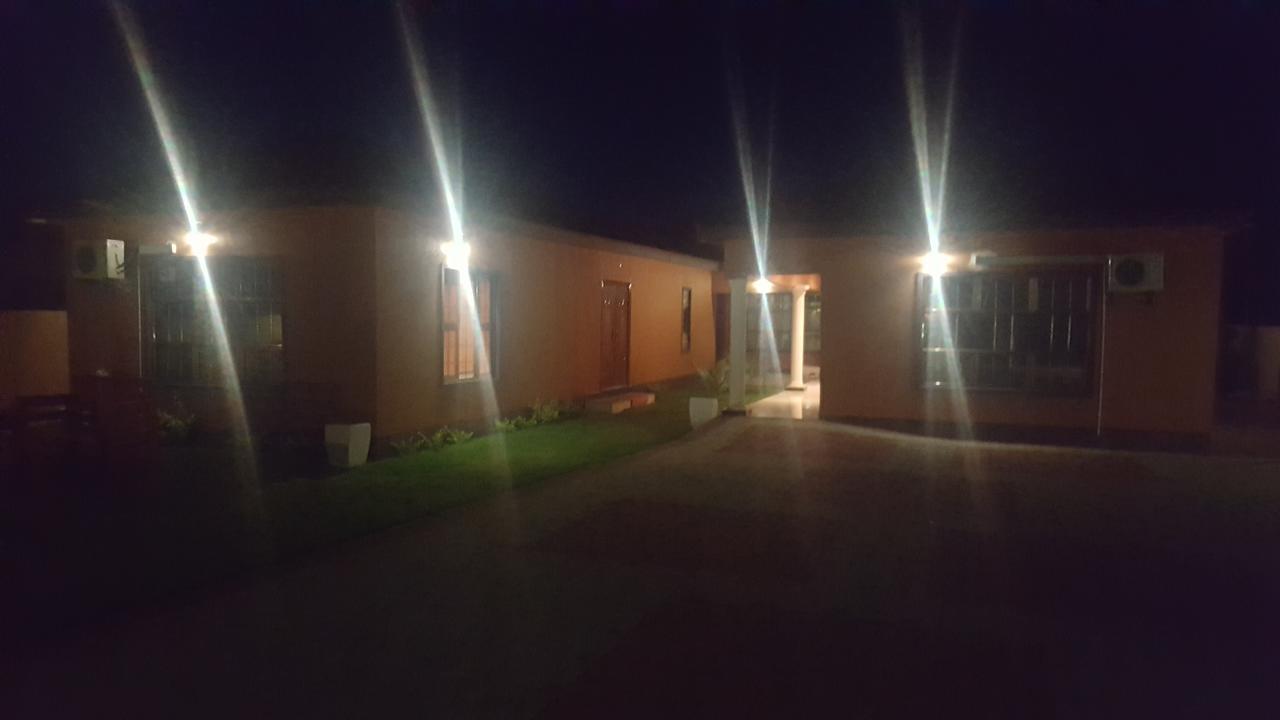 Mathlyn Guest House Francistown Exteriér fotografie