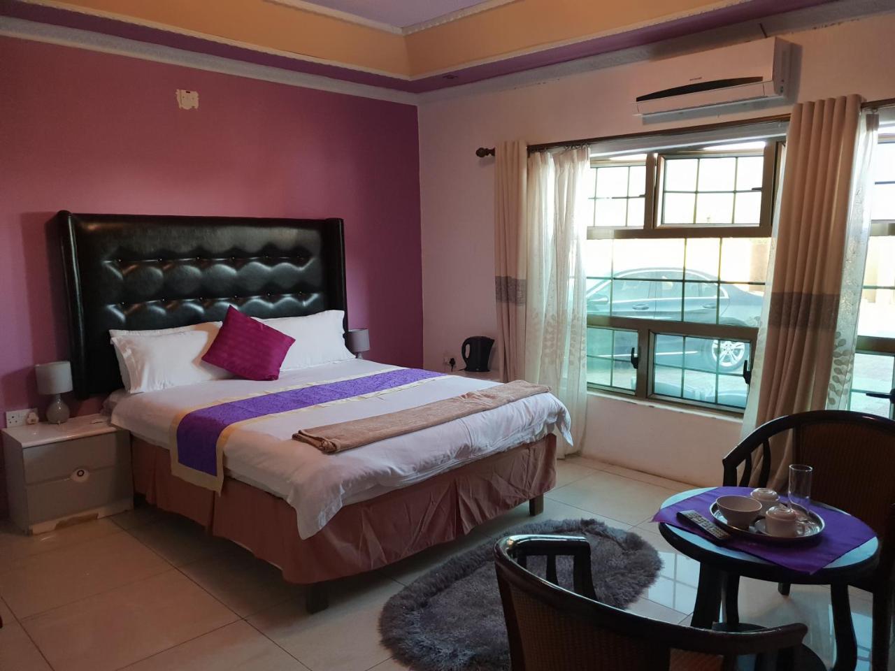 Mathlyn Guest House Francistown Exteriér fotografie